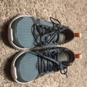 Women’s Vionic Tennis shoes